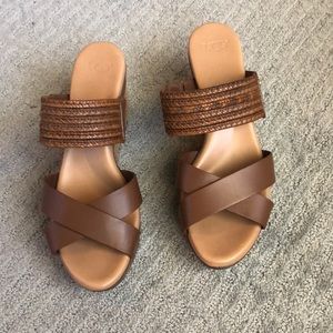 Excellent condition UGG sandals